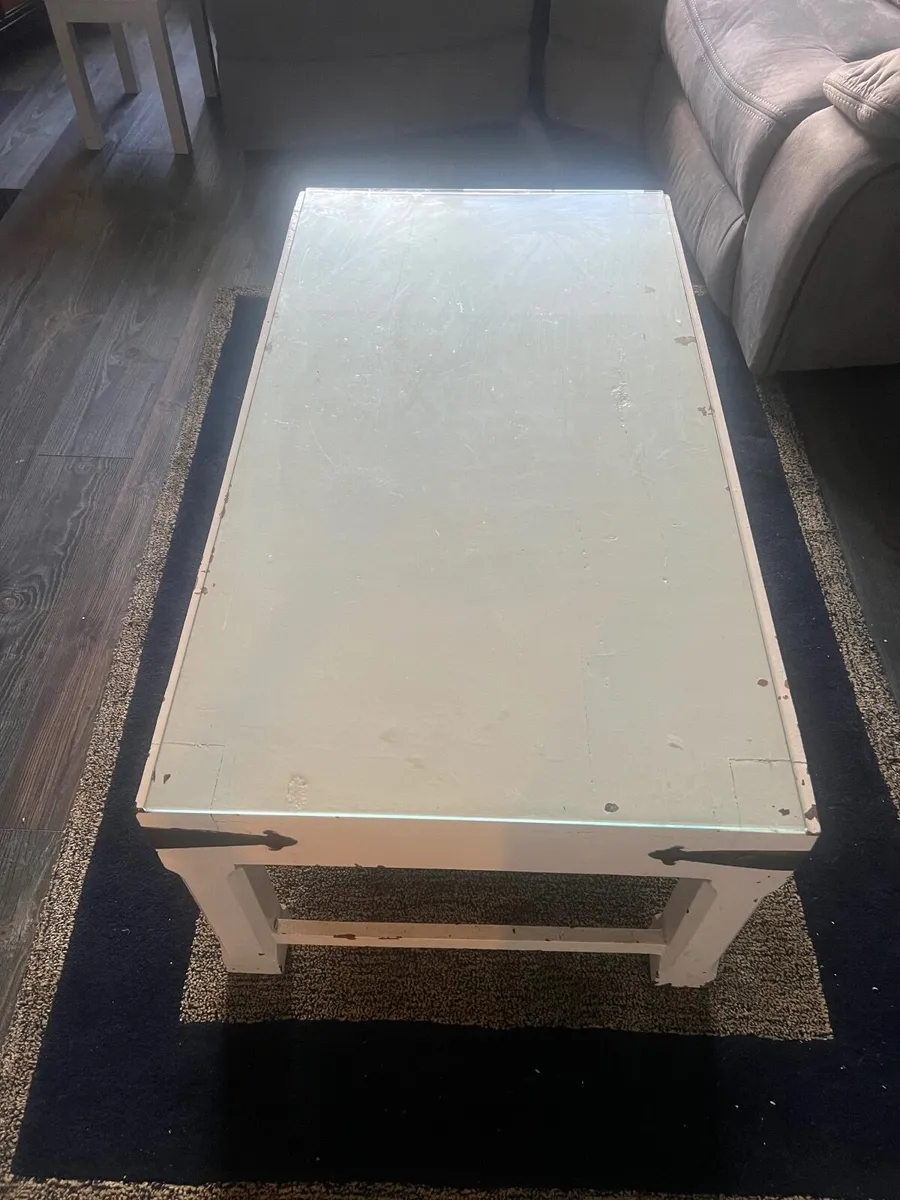 Wooden coffee table with glass top - Image 2