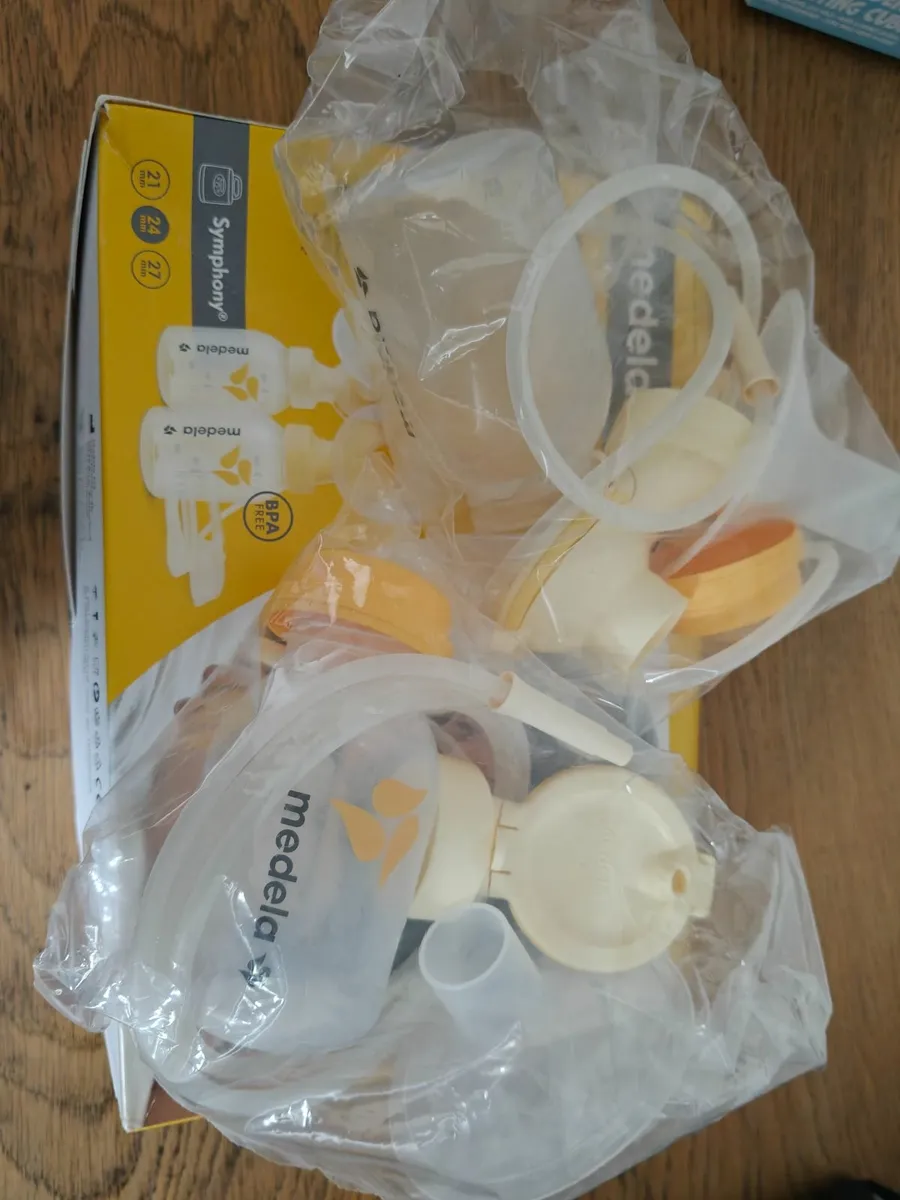Medela double pump set - Image 1
