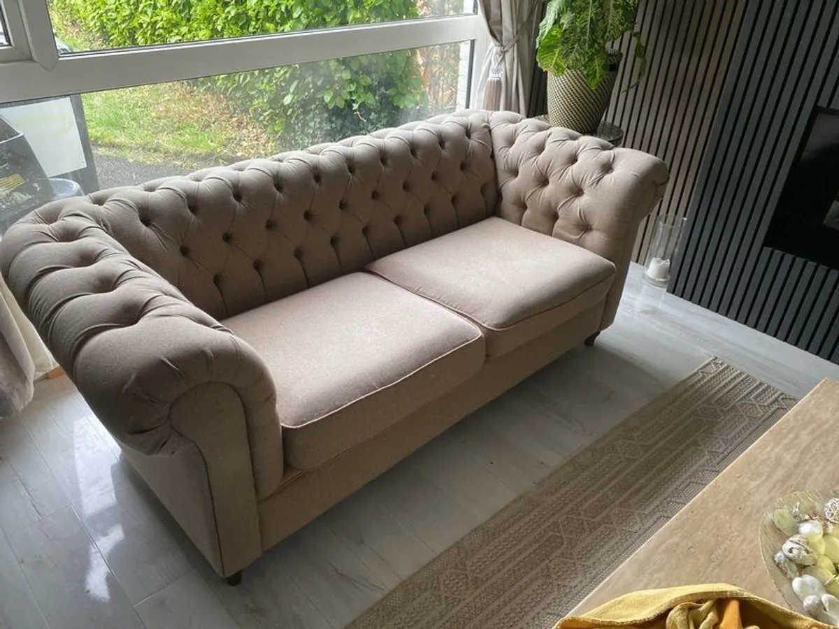 2 x oatmeal chesterfield sofas - Image 1
