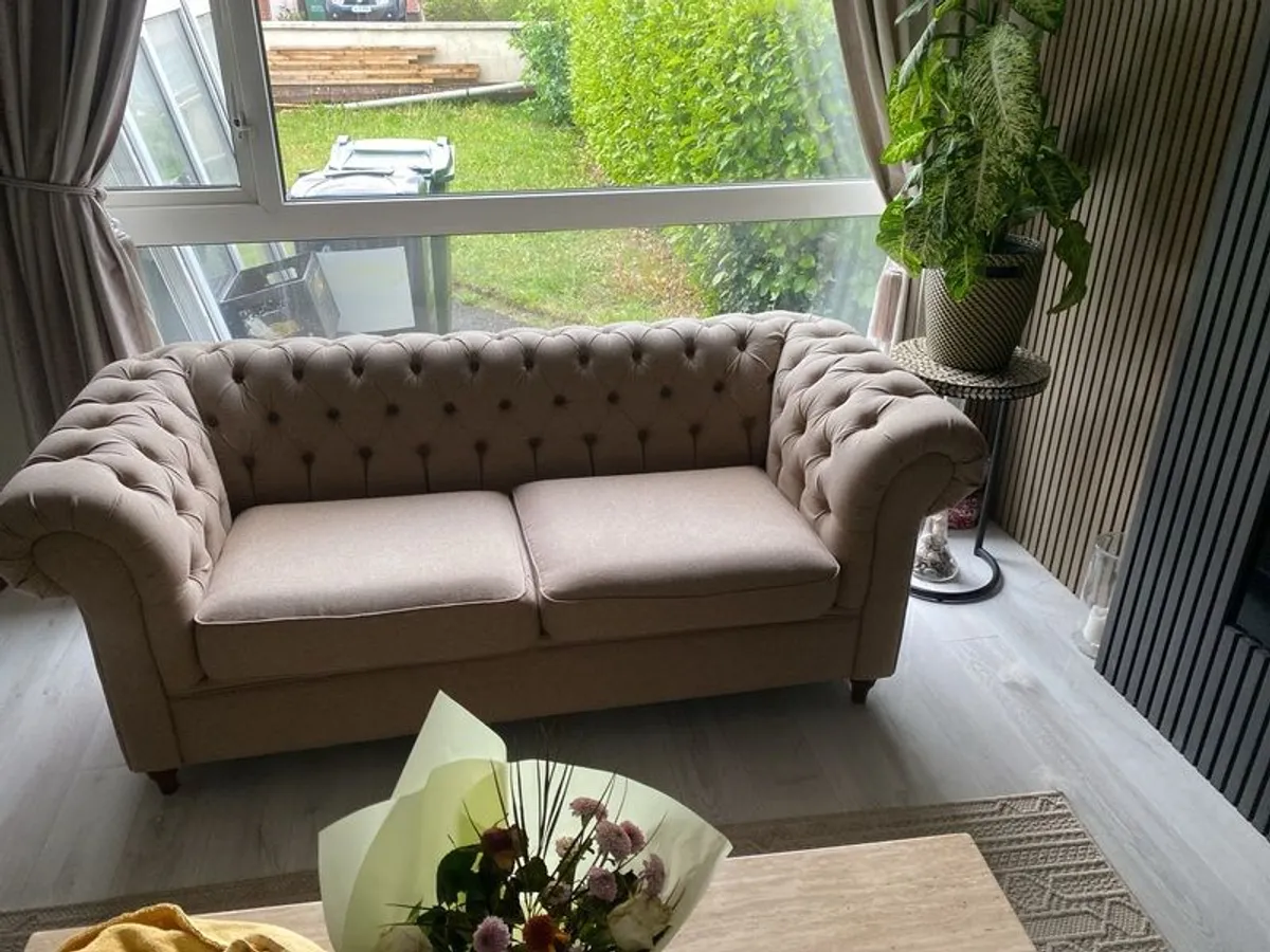 2 x oatmeal chesterfield sofas - Image 2
