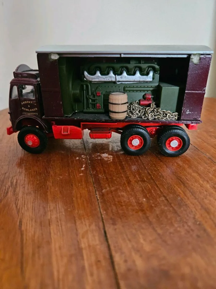 Corgi Circus Fair Ground Code3 Truck - Image 3