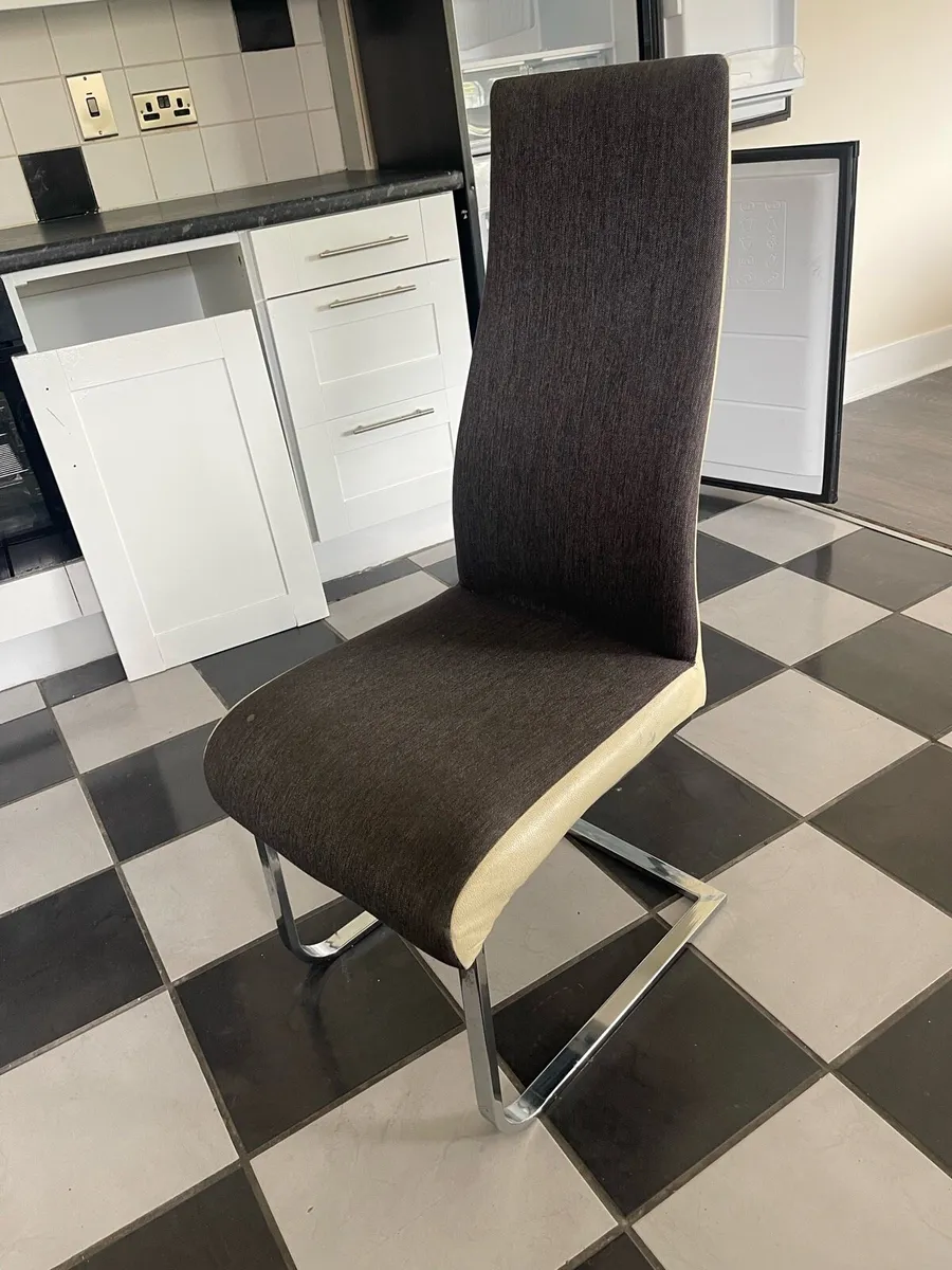 “Set” 6 leather Dining Chairs - Image 1