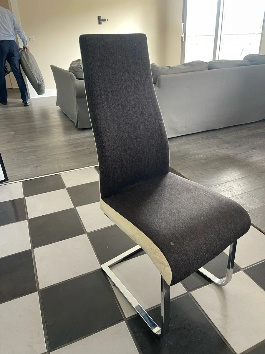 “Set” 6 leather Dining Chairs - Image 2