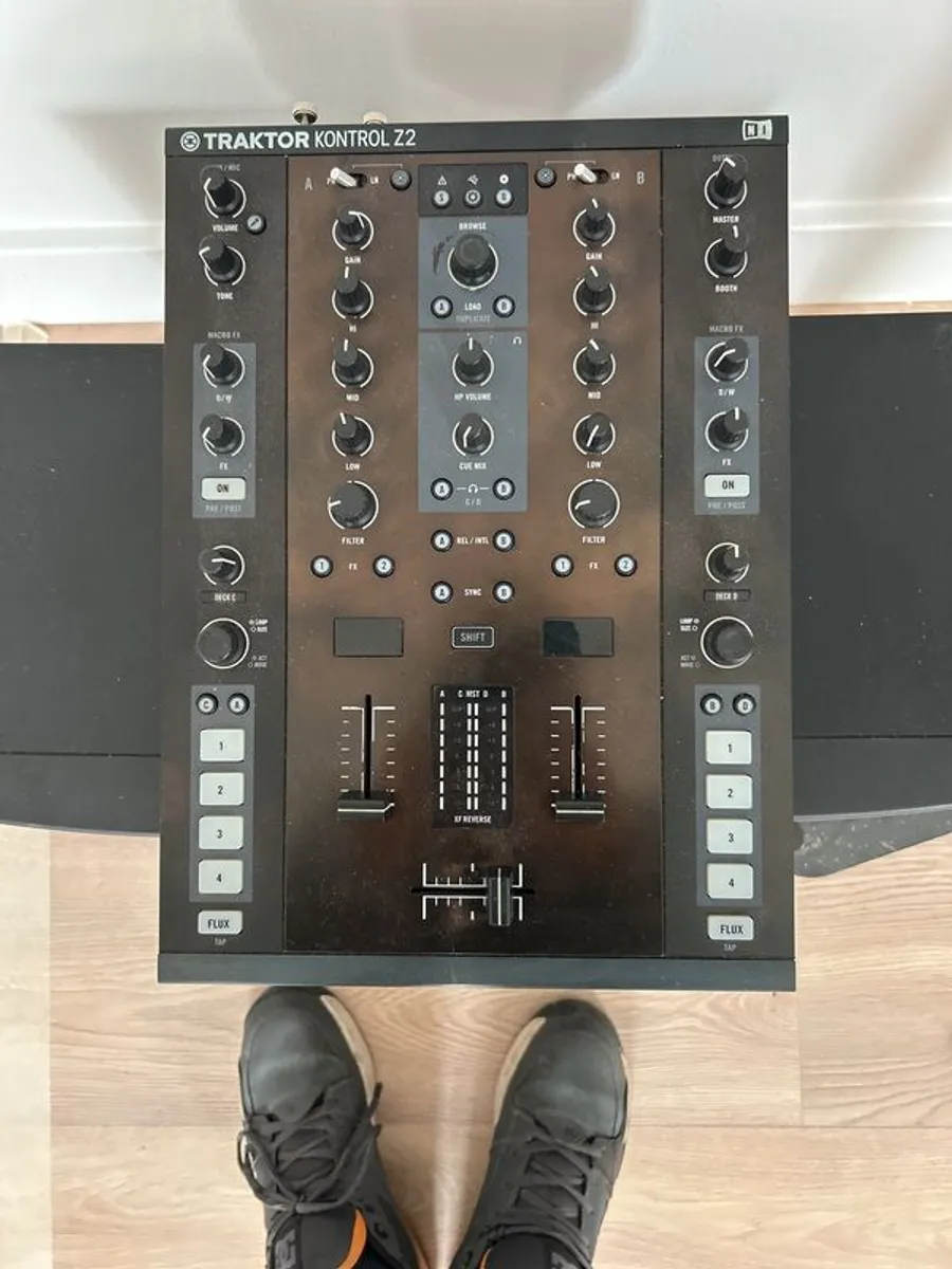 DJ equipment - Image 2