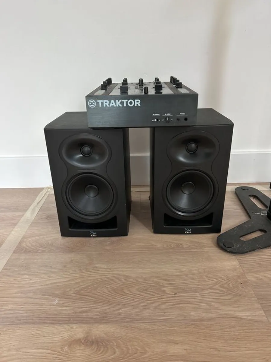 DJ equipment - Image 3