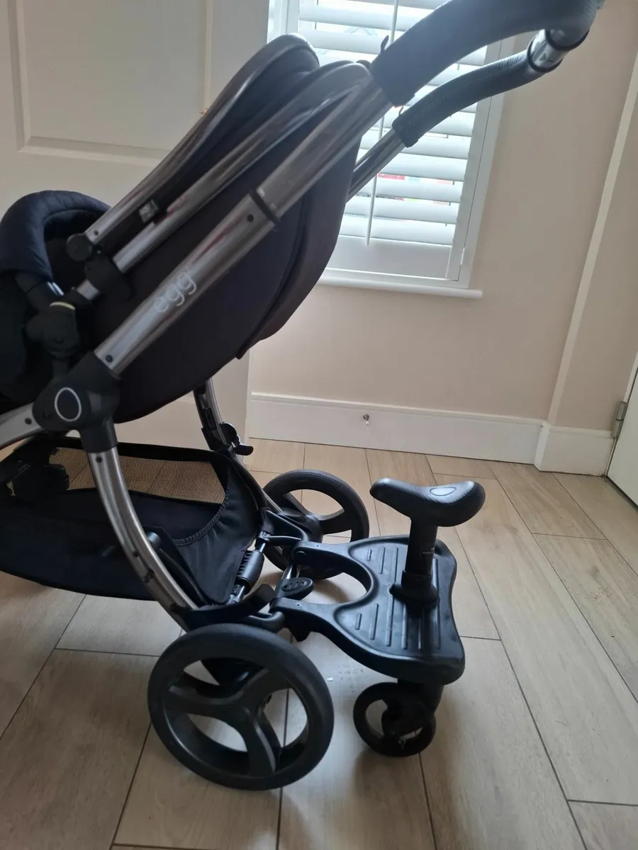 EGG Toddler seat and board - Image 1