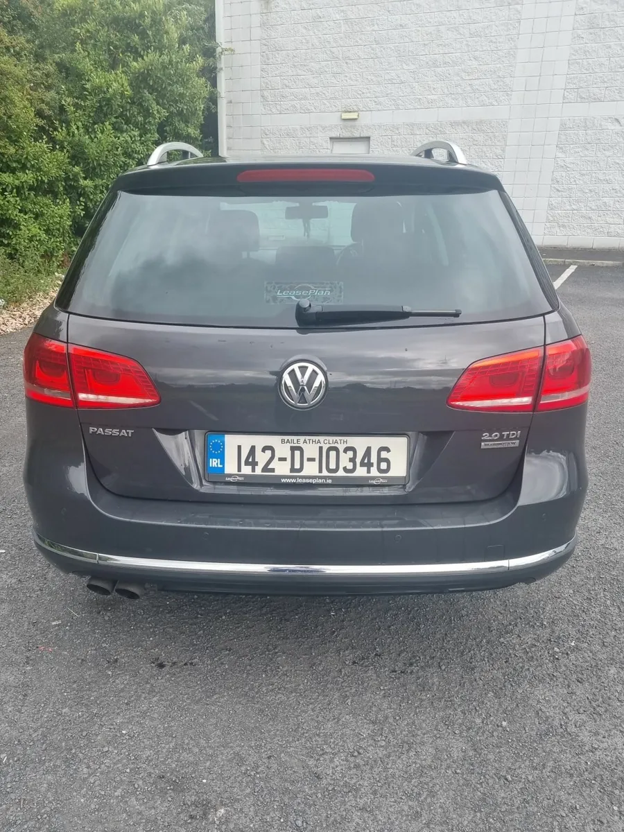 Volkswagen Passat 2014 - Image 3
