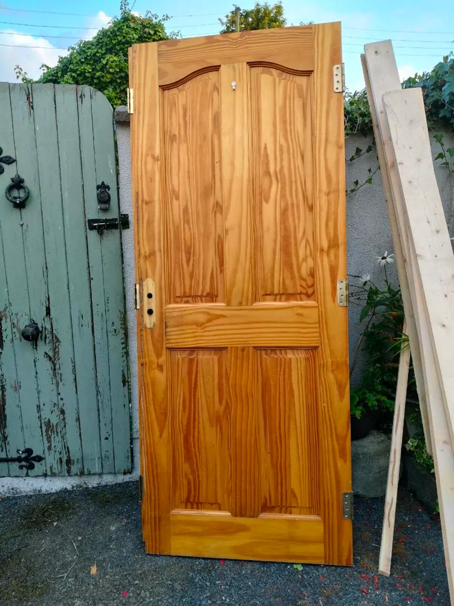 2 solid pine doors. - Image 1