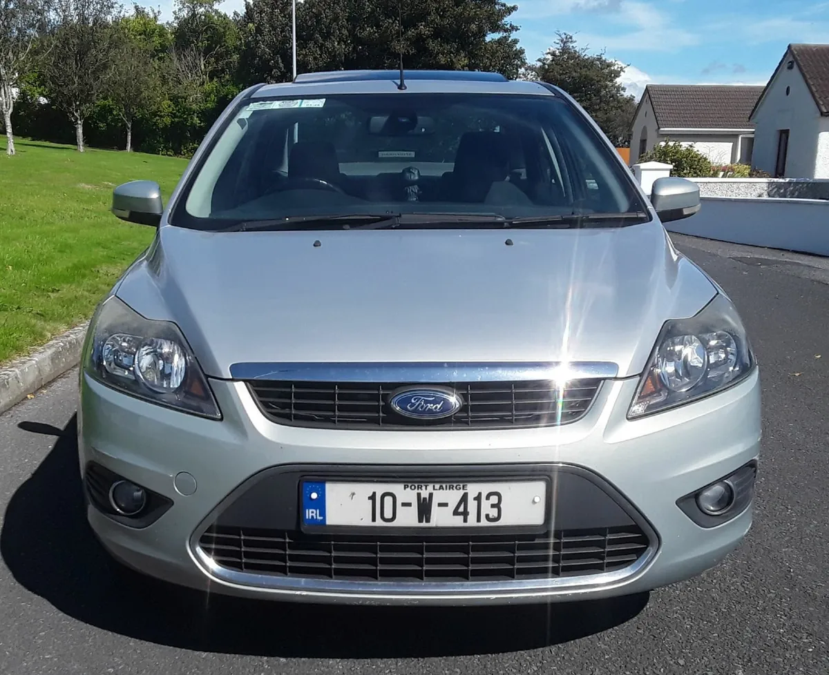 Ford Focus Titanium Saloon nct'd/taxed - Image 1