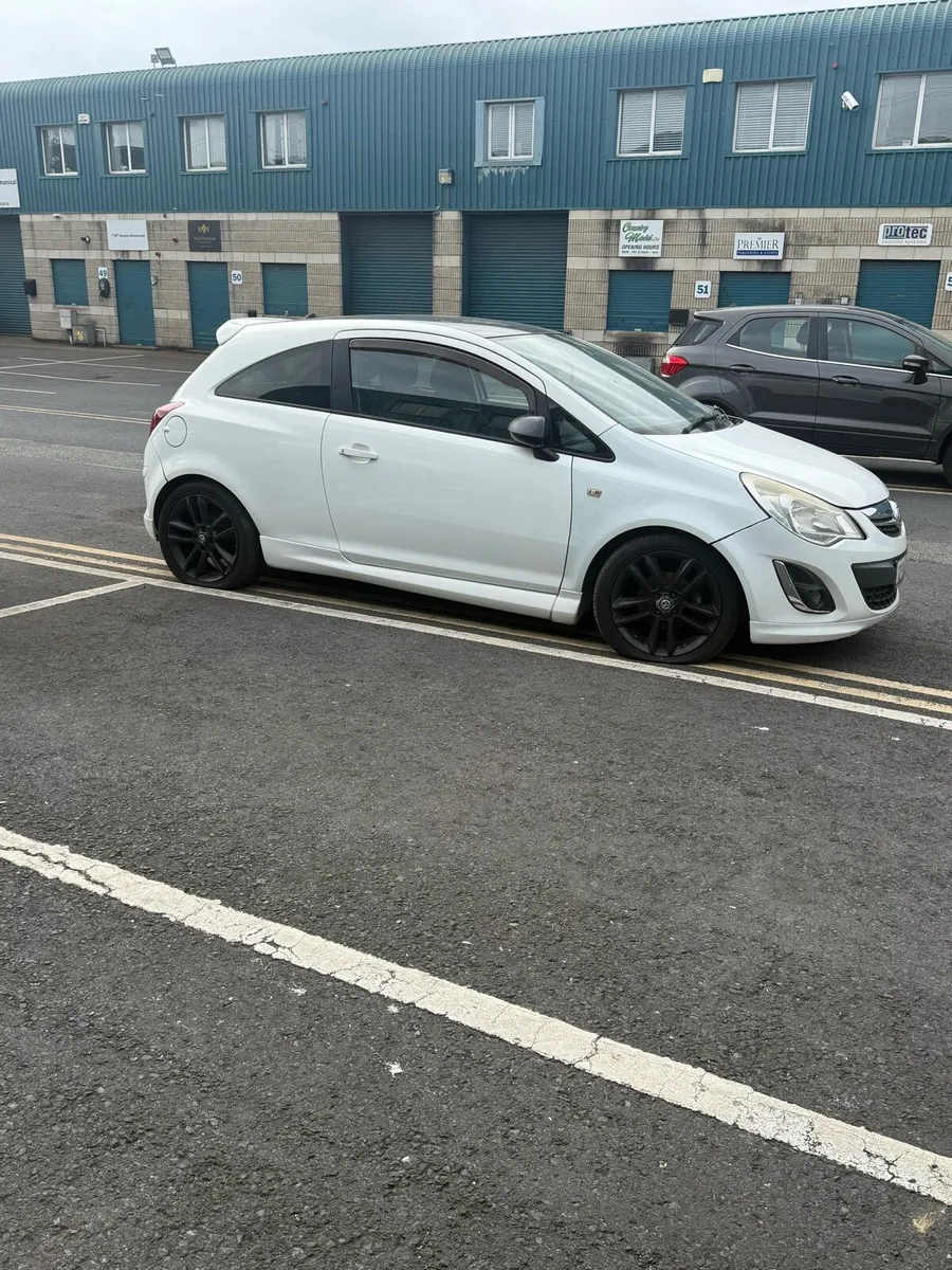 Car - Image 2