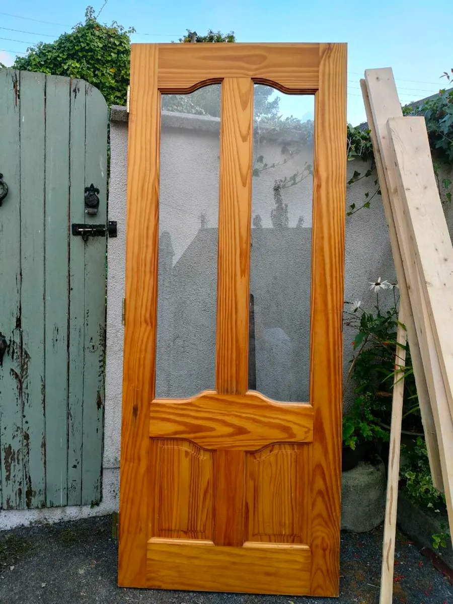 1 pine solid door with glass - Image 1