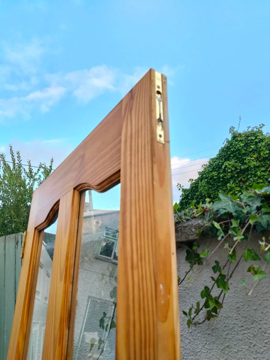 1 pine solid door with glass - Image 4