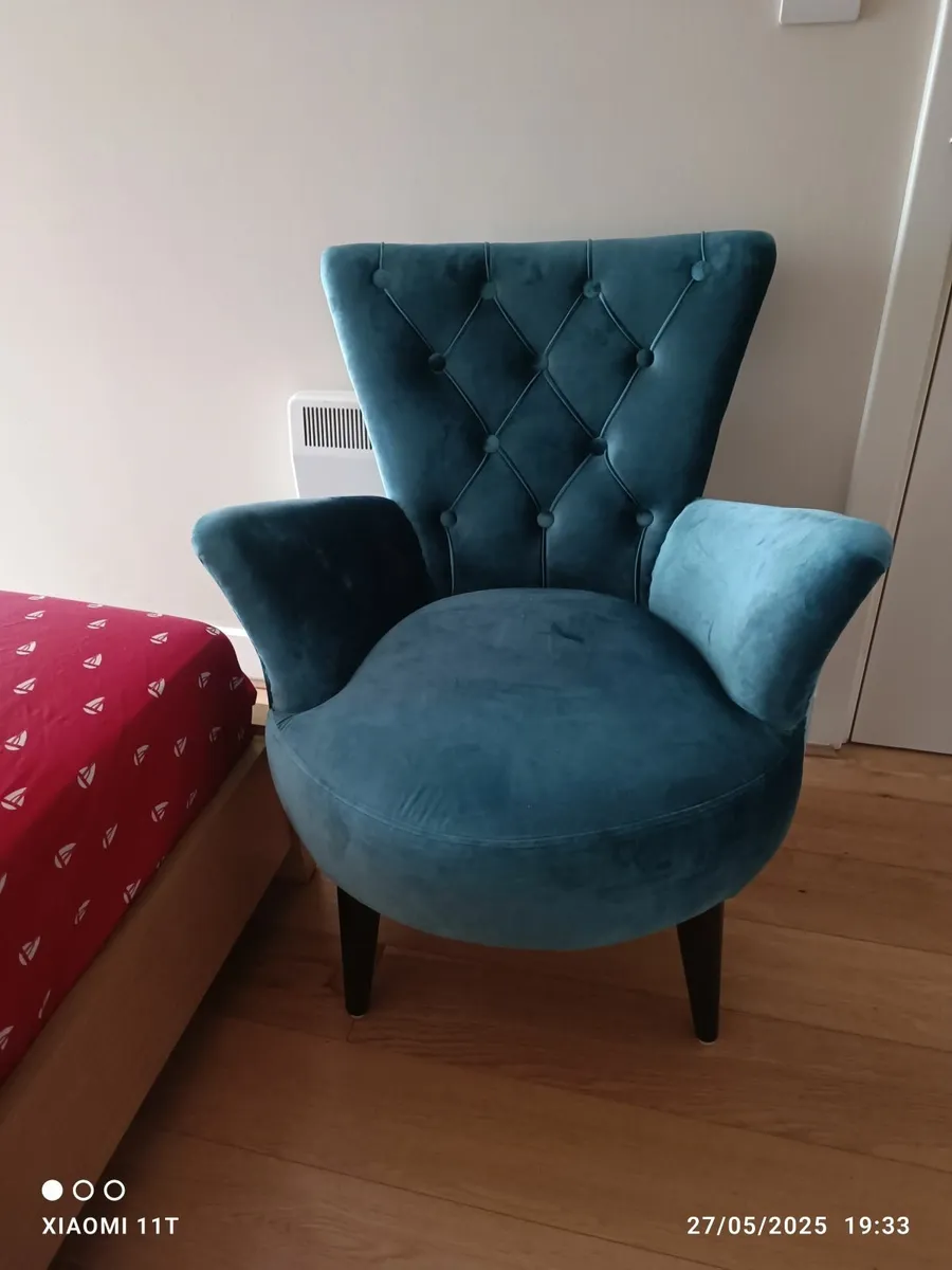 2 Chair , 4 seater dinning table ,small cupboard, - Image 1