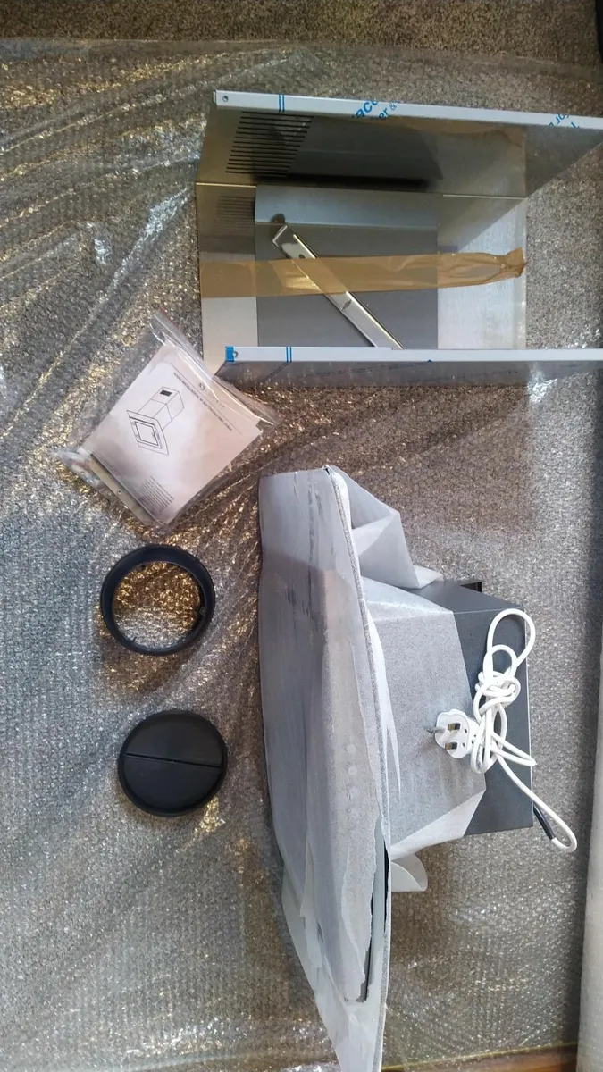 Luxair 60cm Curved Glass S/Steel Chimney Extractor - Image 3