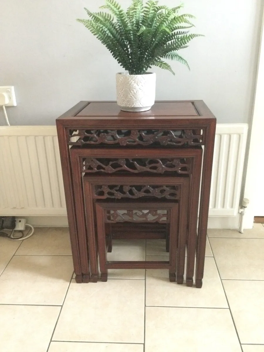 Mahogany set of tables - Image 2