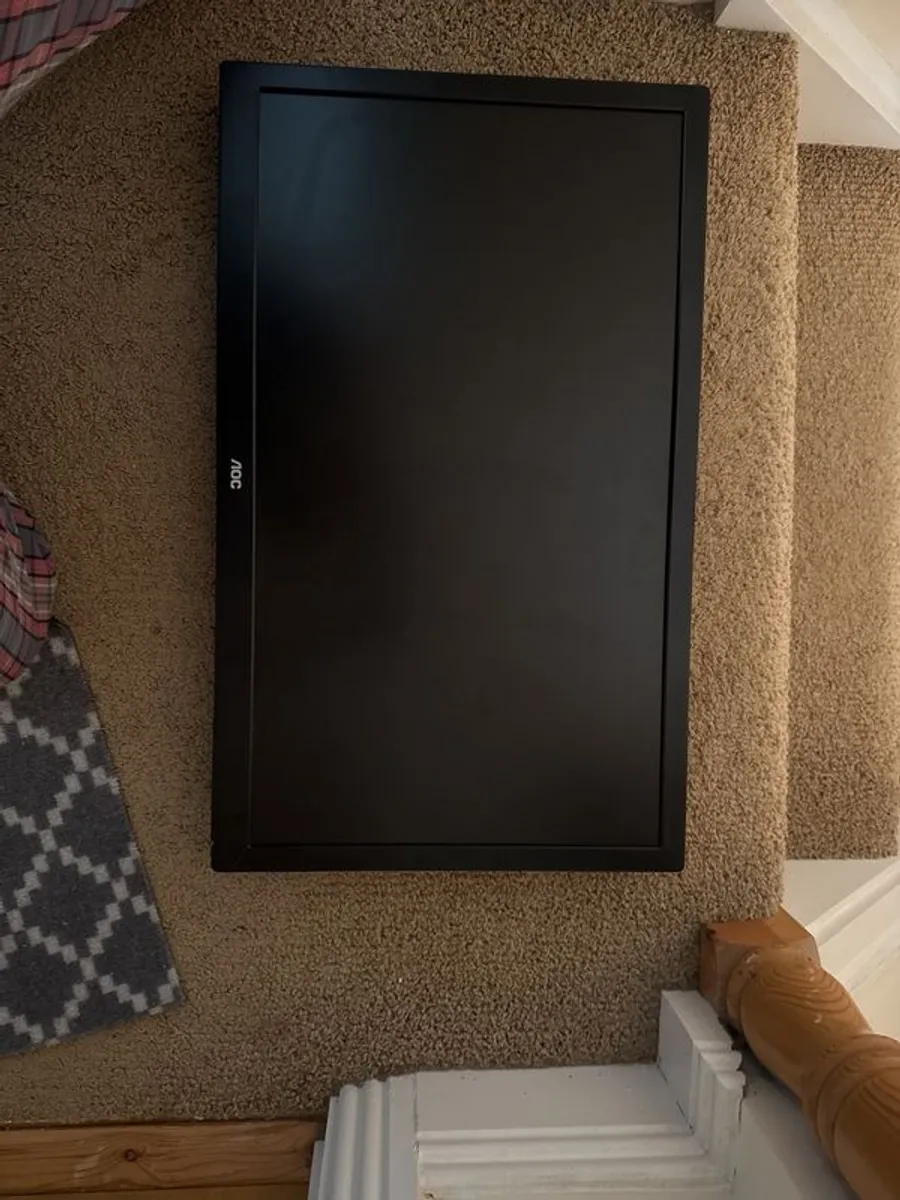 2 Monitors - Image 2
