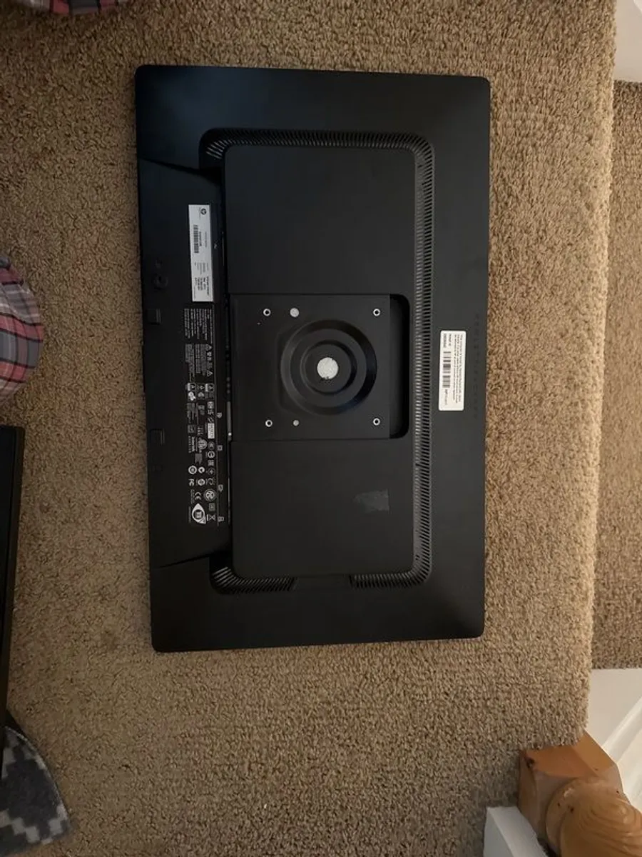 2 Monitors - Image 4