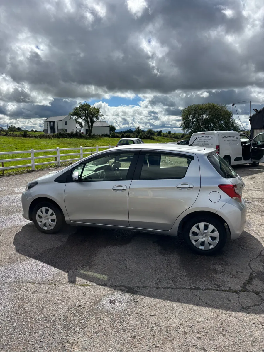 Toyota Vitz 2015 - Image 3