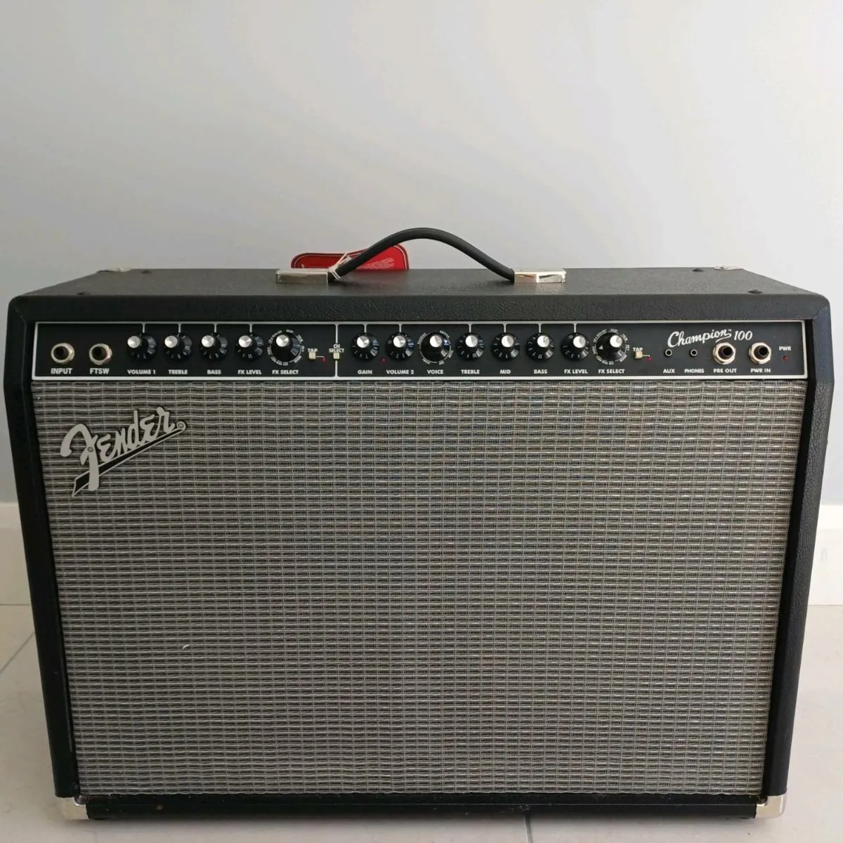 Fender Champion 100 Guitar Combo w/ Effects - Image 2