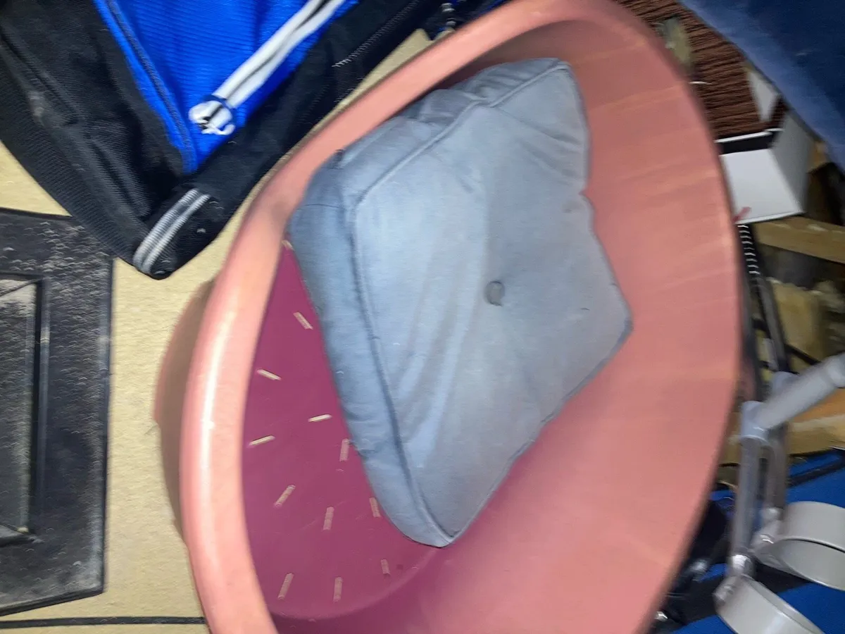 Dog basket - Image 2