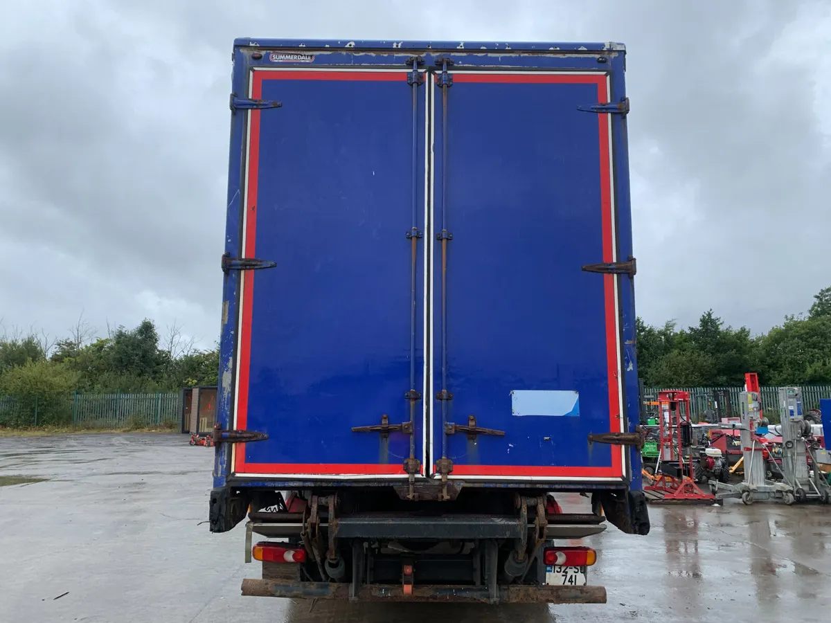 BID ONLINE NOW - UNRESERVED 2013 DAF CF CURTAINSID - Image 4