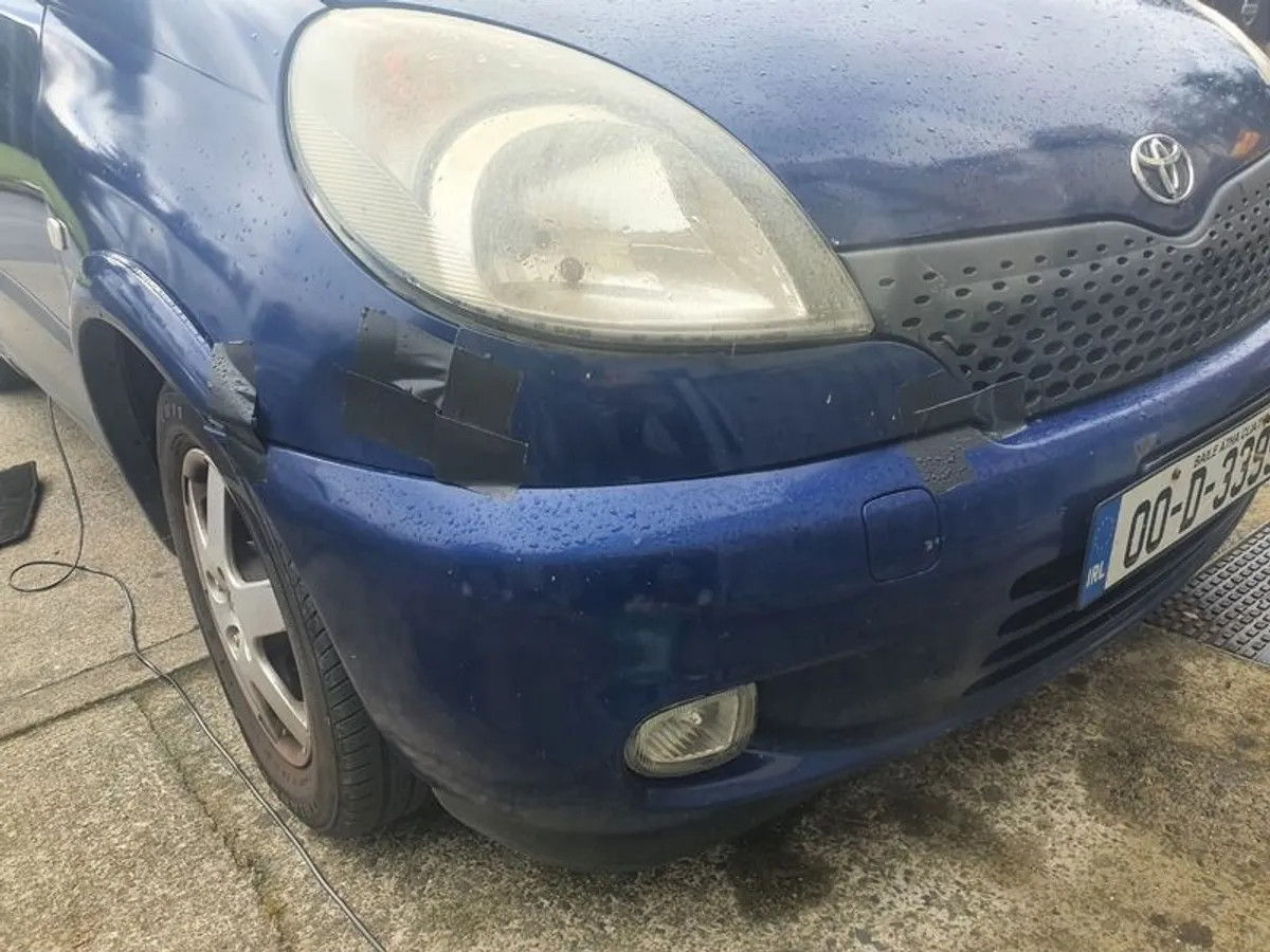 2000 Toyota Yaris - Image 3