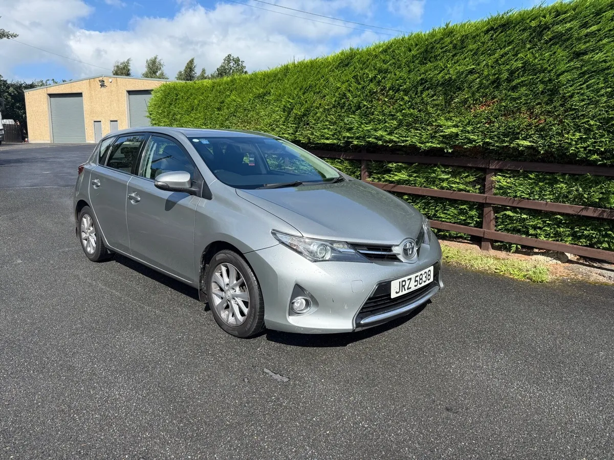 2015 Toyota Auris 1.6 Petrol Icon NI Reg - Image 1