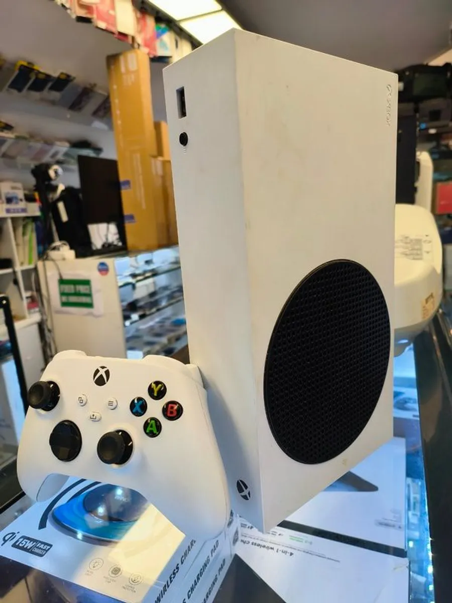 Microsoft Xbox Series S 512GB Console with Controller/ Used - Image 2