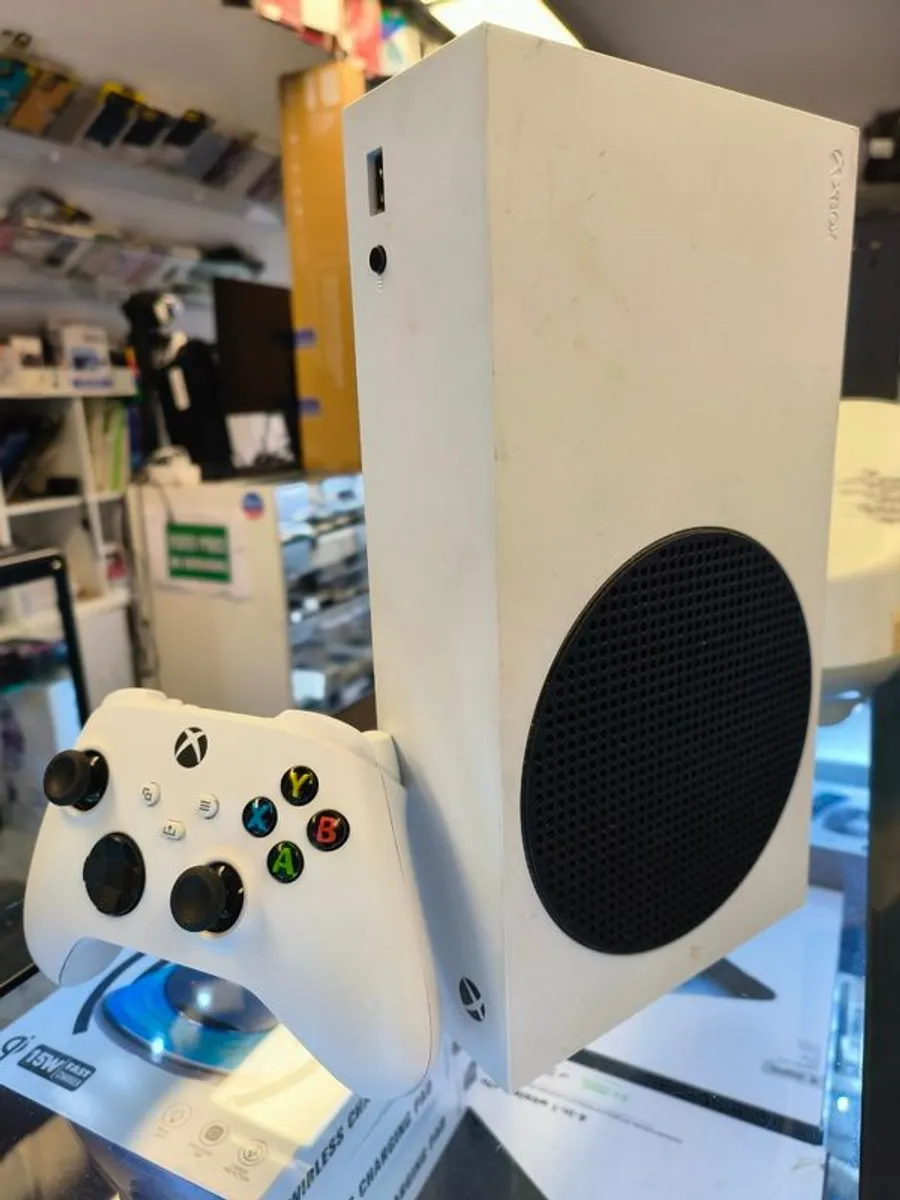 Microsoft Xbox Series S 512GB Console with Controller/ Used - Image 3