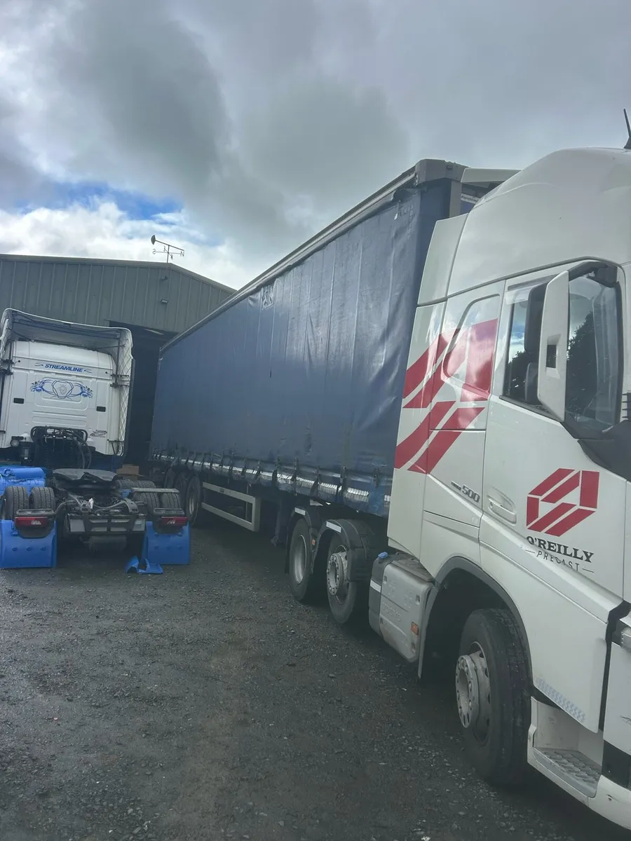 Curtainsider - Image 1