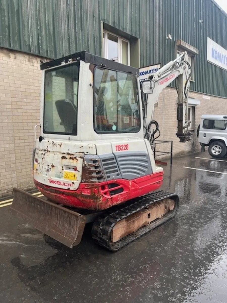 Takeuchi TB228 - Image 3