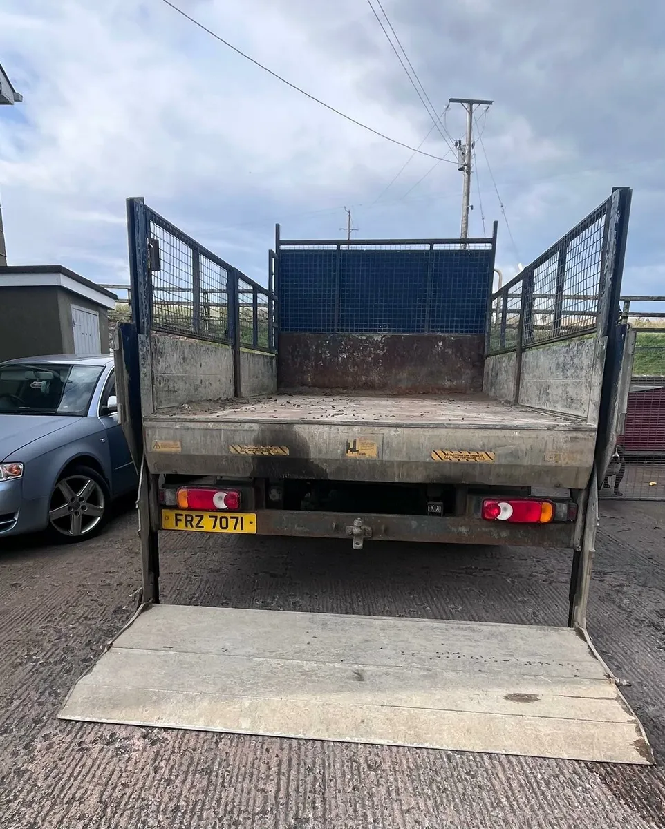 Iveco eurocargo 75e16k tipper ex council  low mile - Image 4