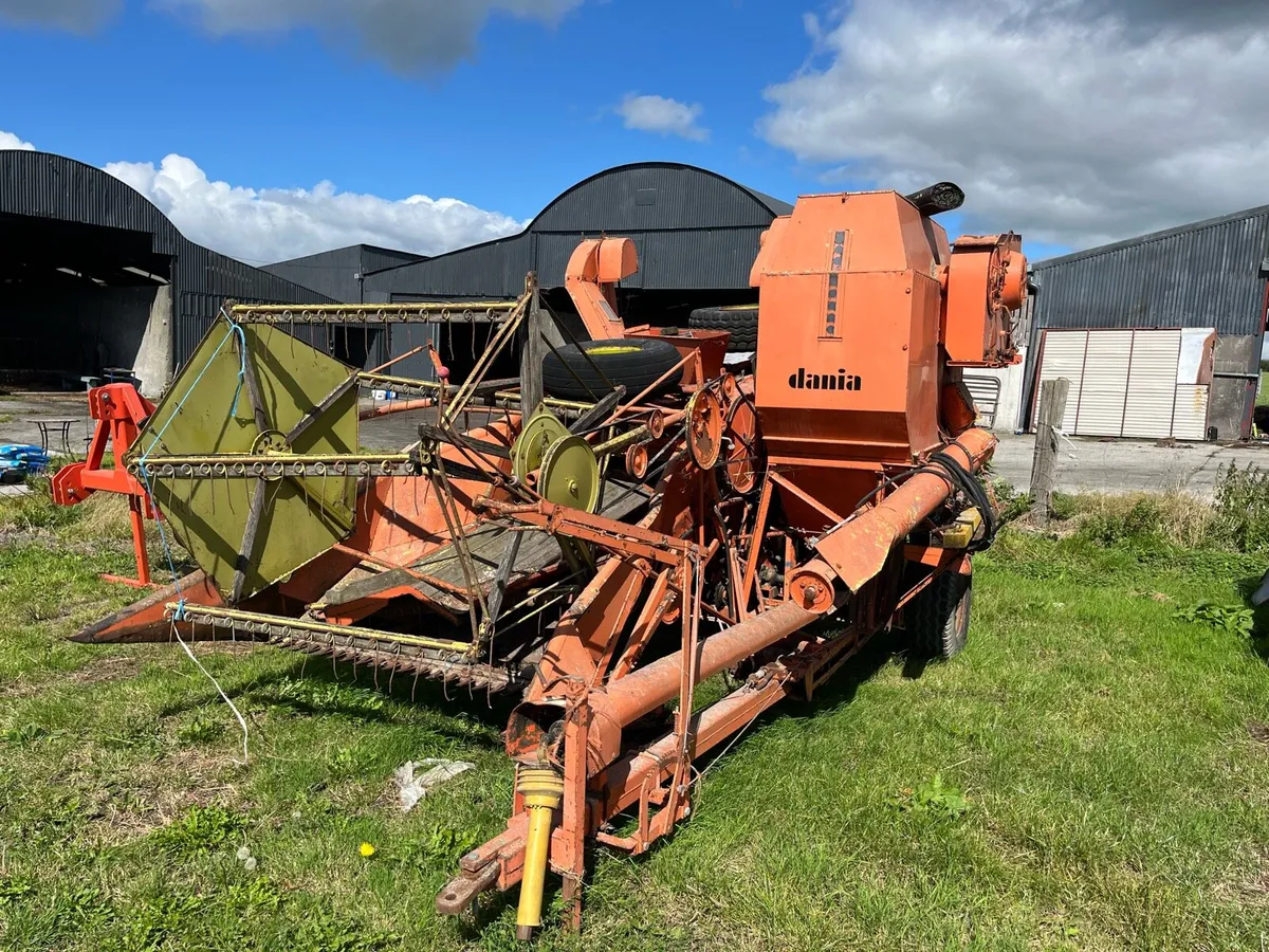 Dania 600 trailed combine - Image 2