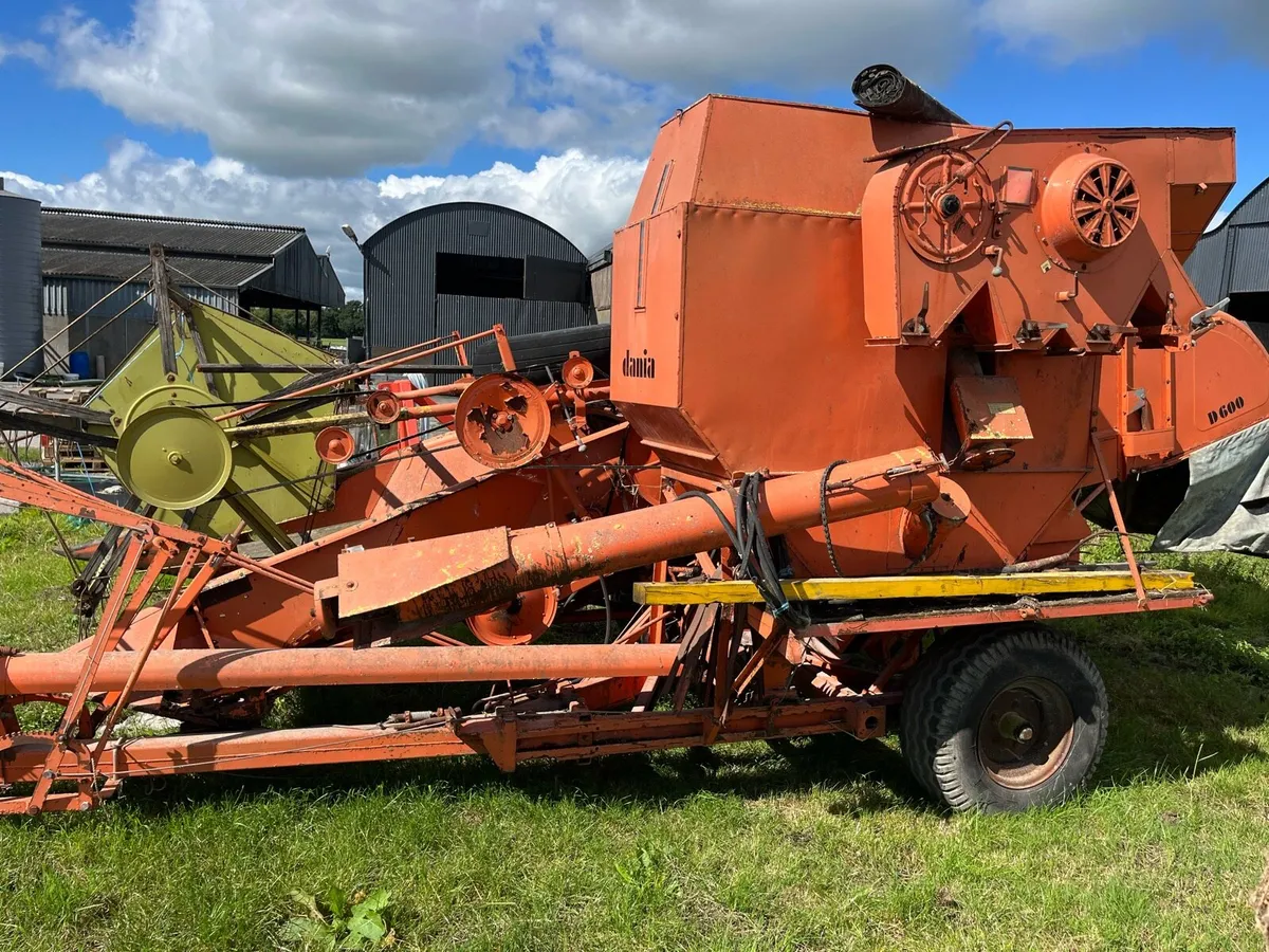 Dania 600 trailed combine - Image 3