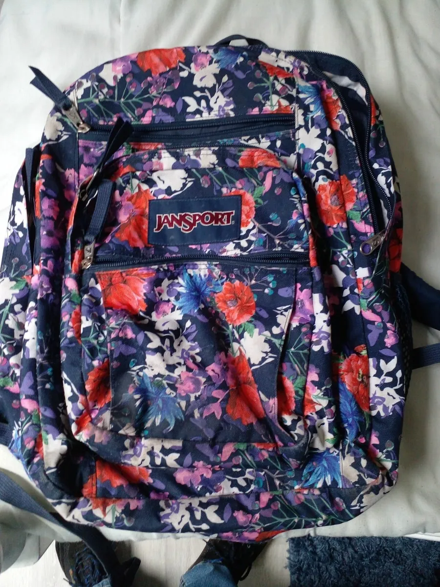 School bags + Travel bag - Image 1