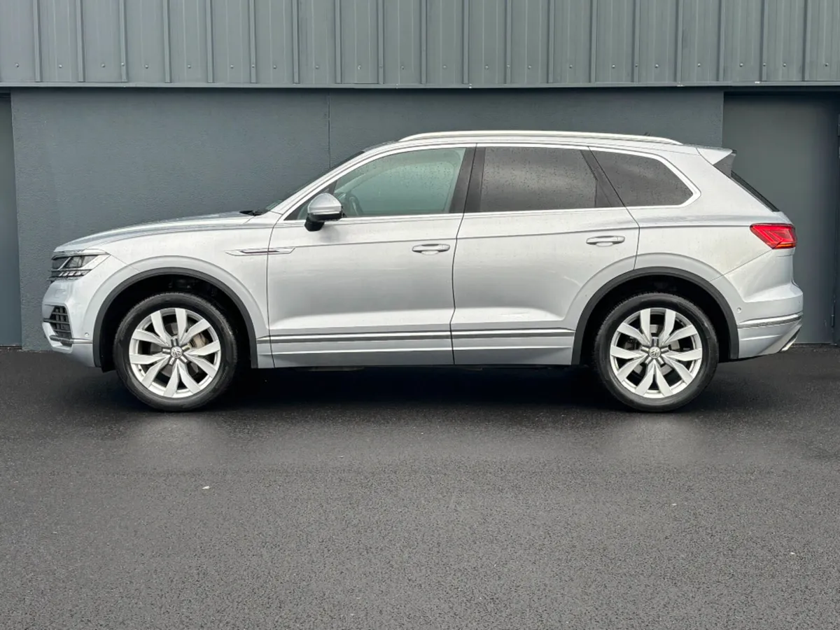 Volkswagen Touareg 3.0TDi 286HP 4-Motion N1 Commer - Image 4