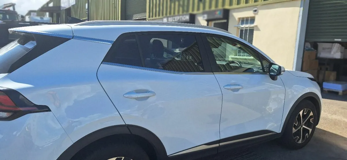 Kia Sportage 2023 - Image 2