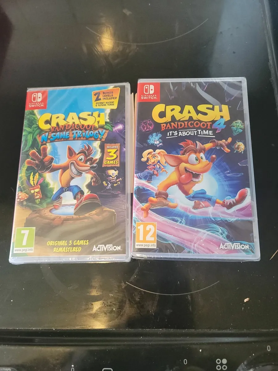 NINTENDO SWITCH AND 2 GAMES - Image 4