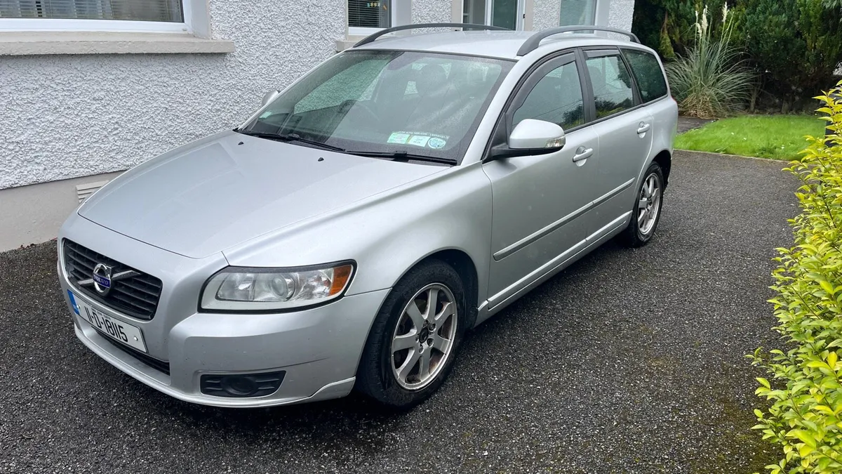 Volvo V50 1,6 d, very good condition - Image 1
