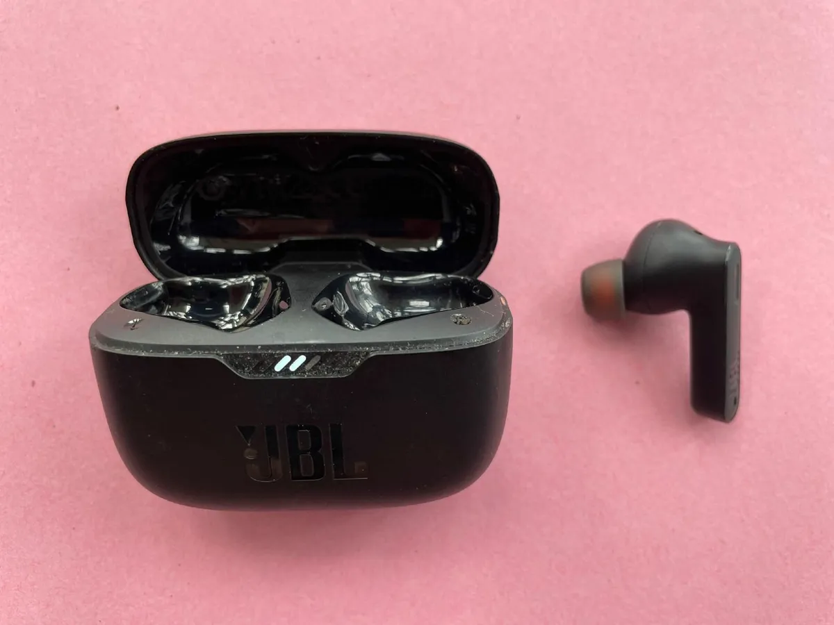 JBL Earbuds (Please Read Carefully) - Image 4