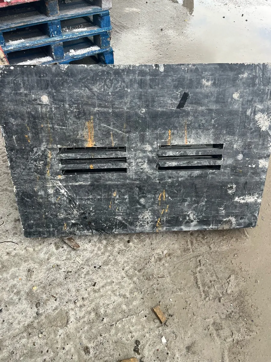 Pallets - Image 1