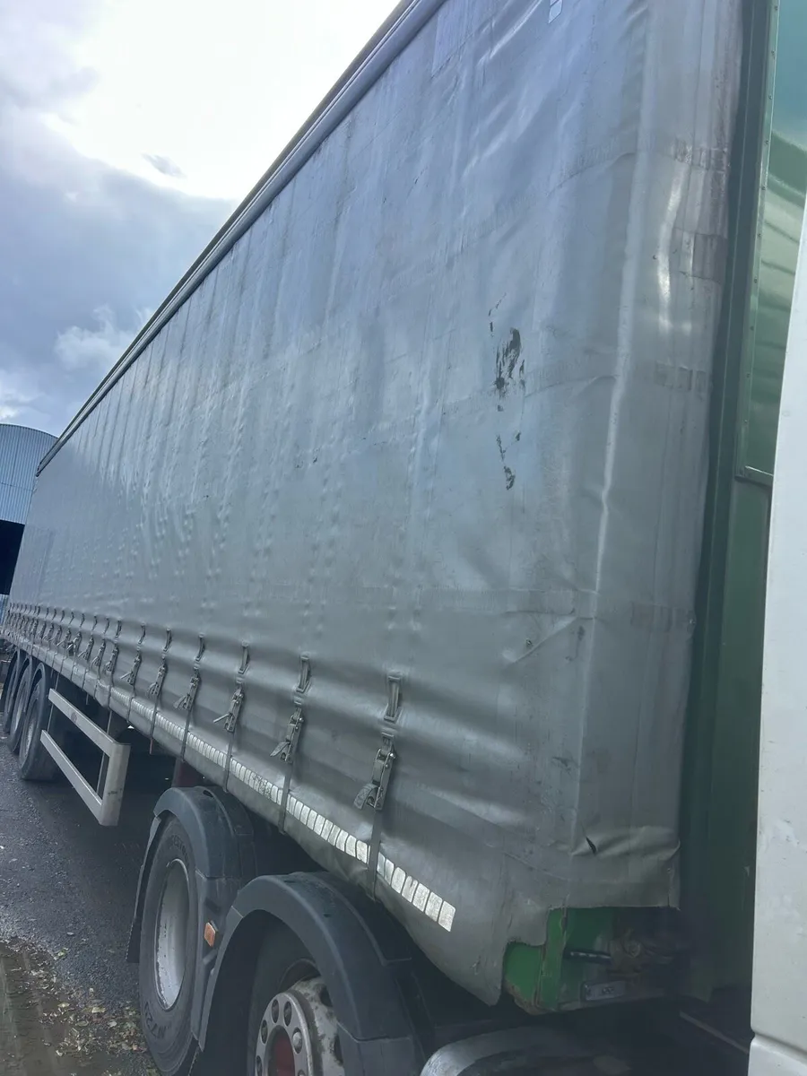 Curtainsider - Image 4
