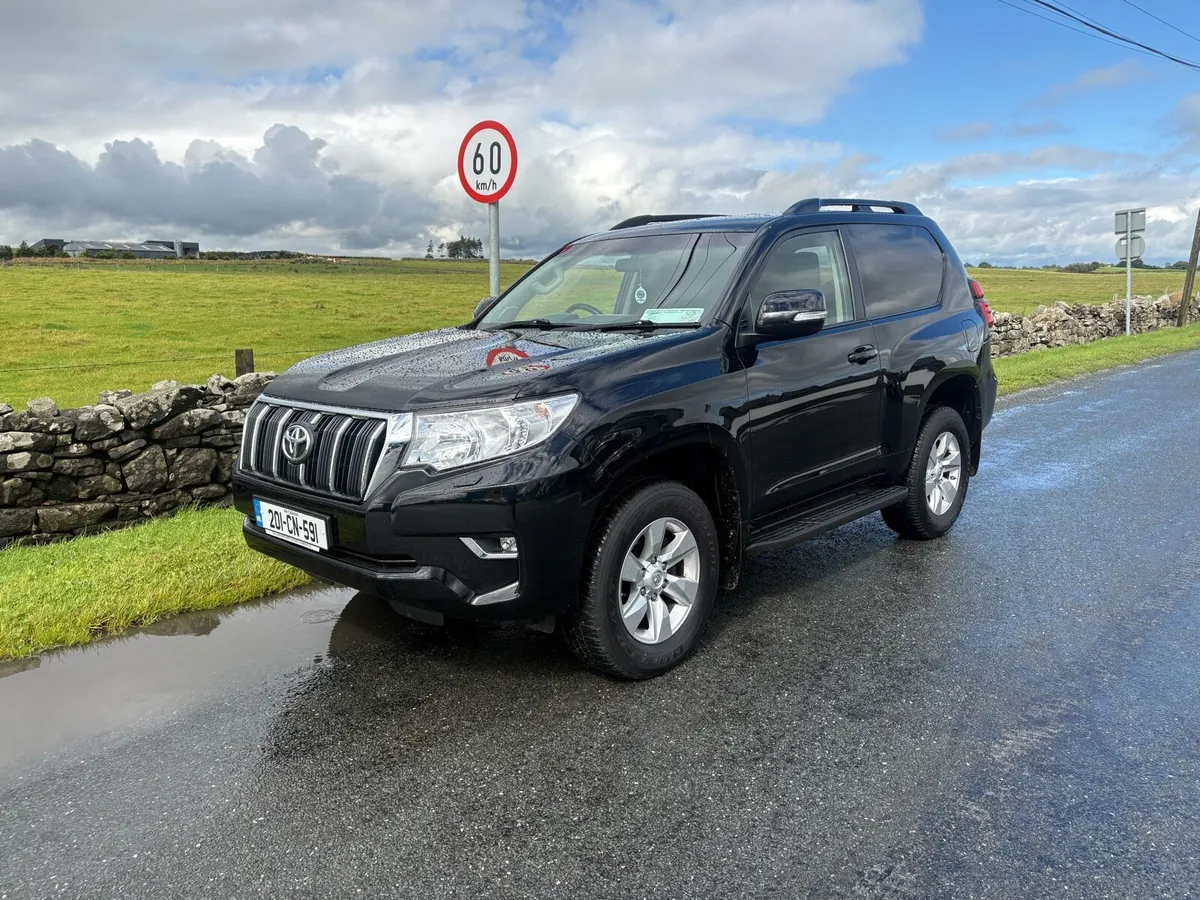 2020 Toyota landcruiser swb - Image 3