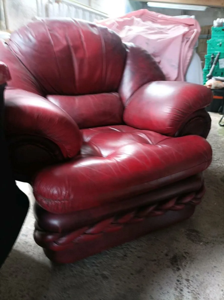 Arm chairs red leather - Image 3