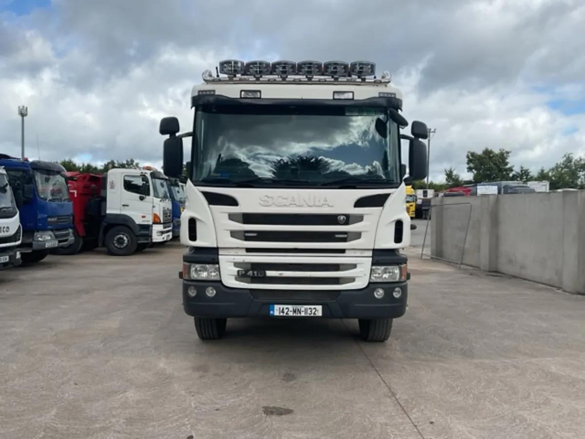 2014 Scania P410 8x4 Tipper - Image 2