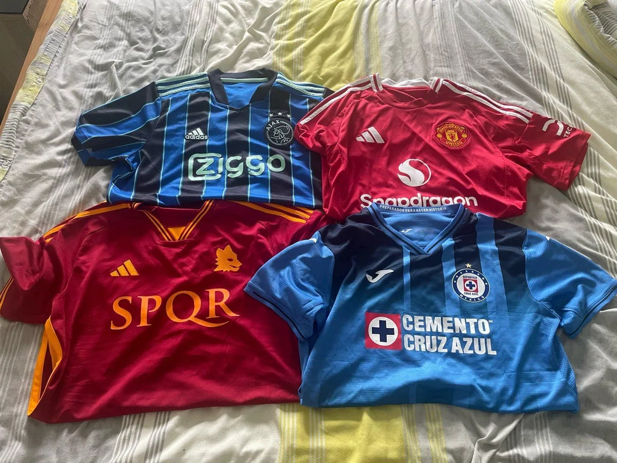 Football jerseys x4 - Image 1