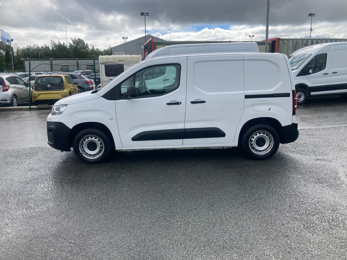 Citroen Berlingo 2021 - Image 4