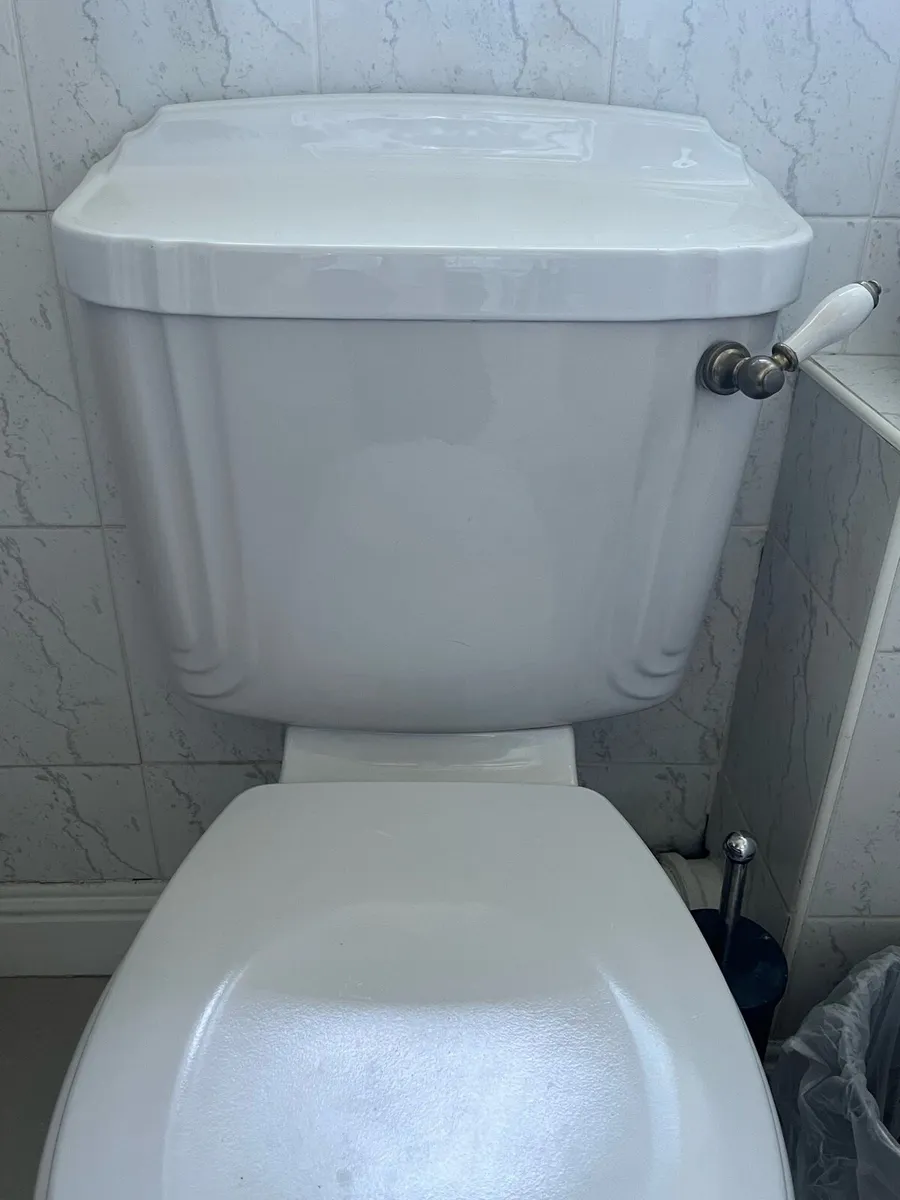 Like New Toilet - Image 1