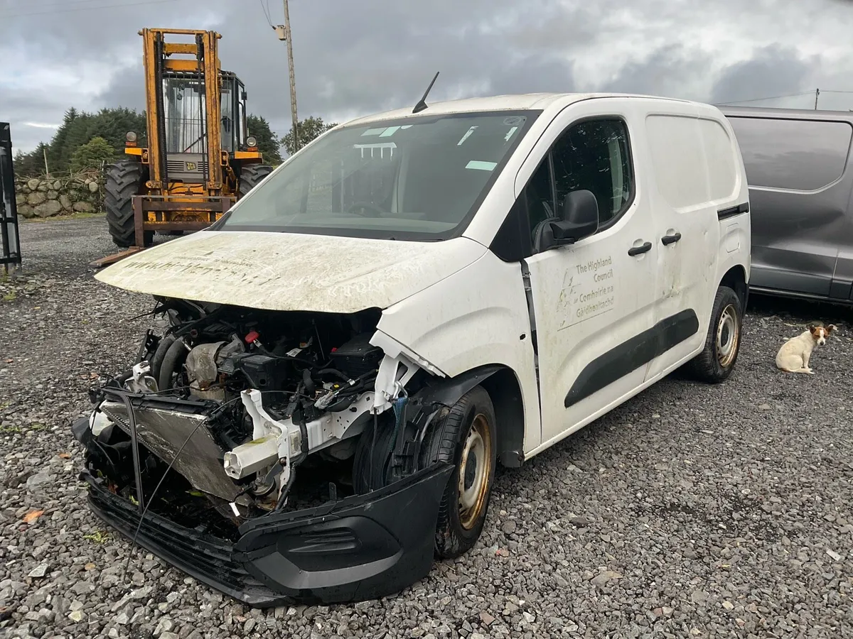 2021 Peugeot partner berlingo combo 1.5 engine - Image 4