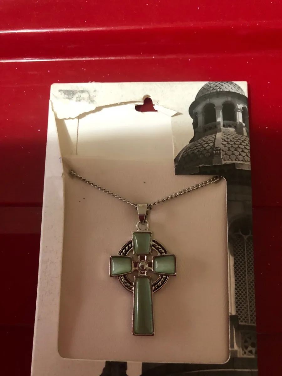 Ladies sliver necklace €25 - Image 3